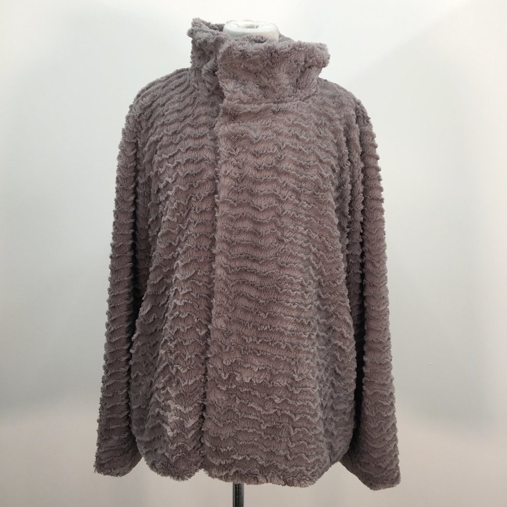 Patagonia Gray Stand Up Collar Faux Fur Zip Coat